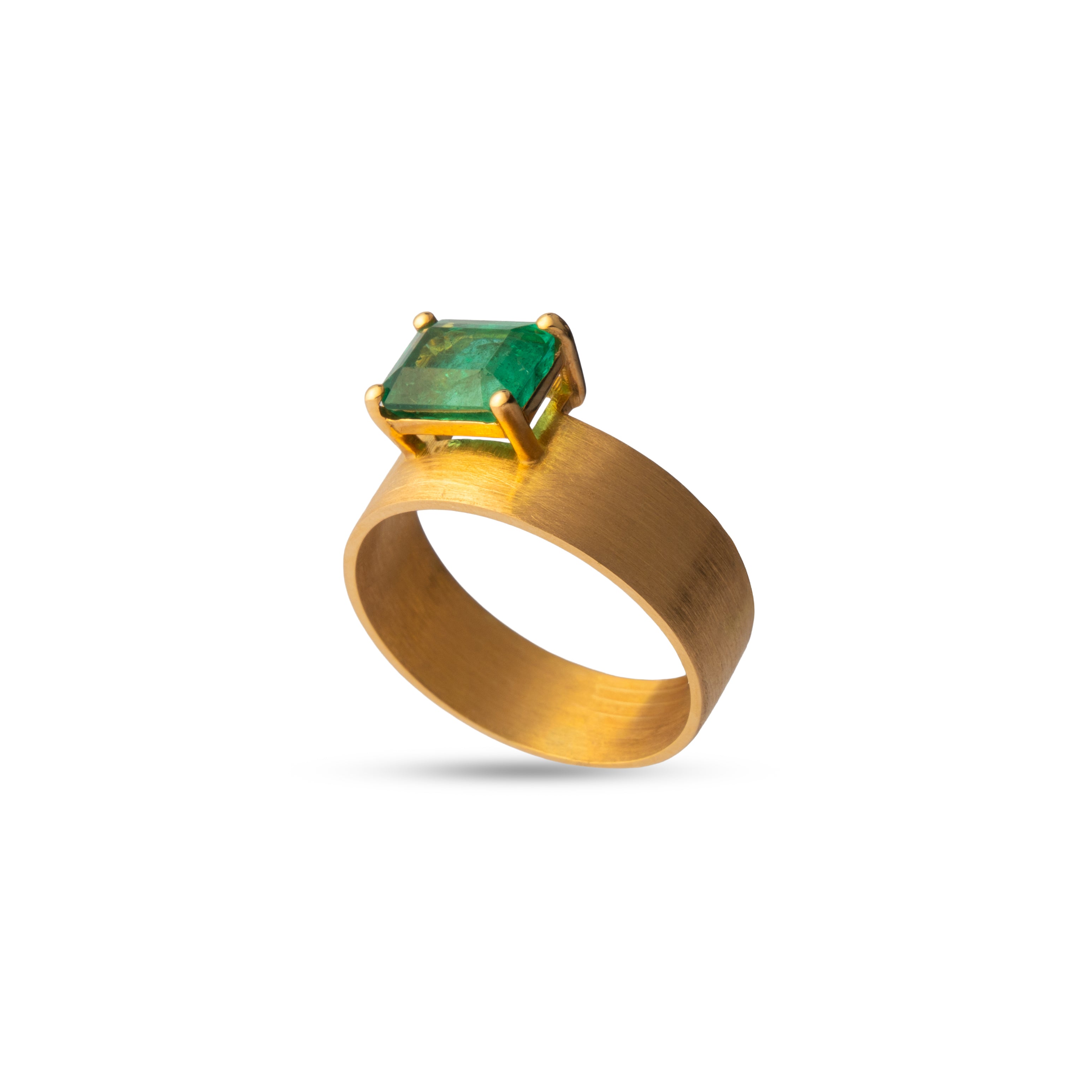 EMERALD CIGAR RING